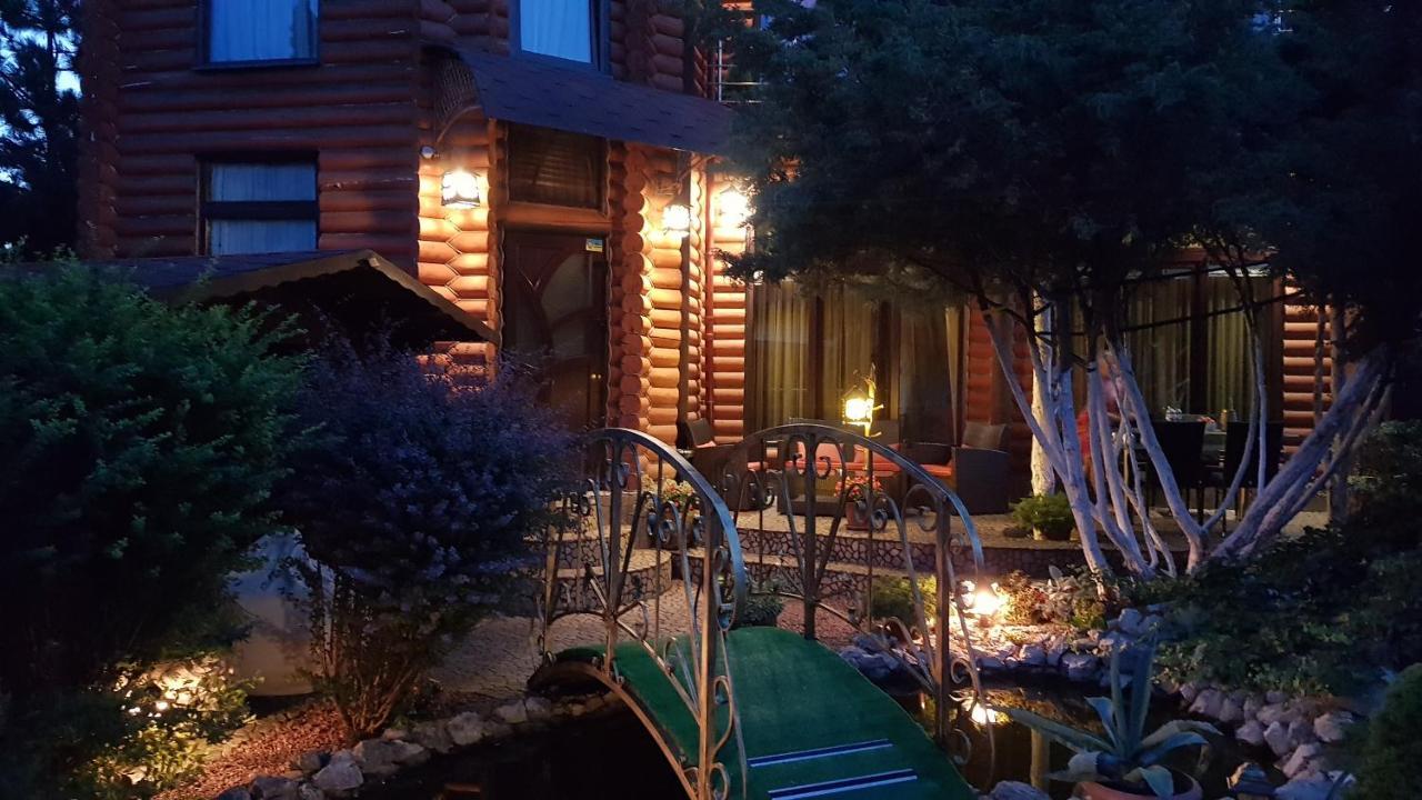 Luxury Villa With Pool And Sauna Chernivtsi Bagian luar foto