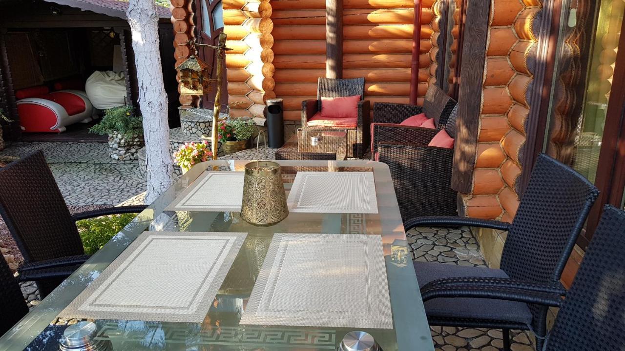Luxury Villa With Pool And Sauna Chernivtsi Bagian luar foto