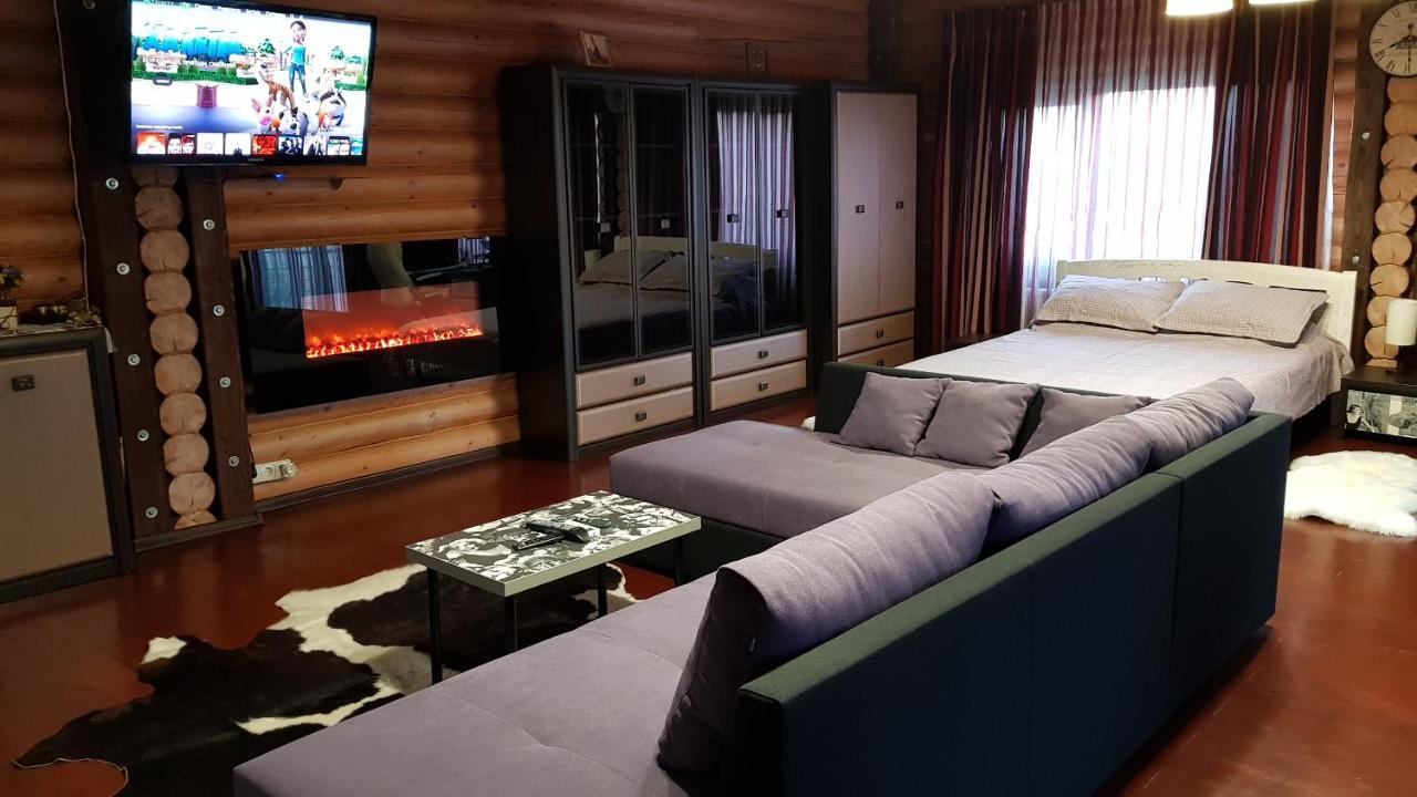 Luxury Villa With Pool And Sauna Chernivtsi Bagian luar foto