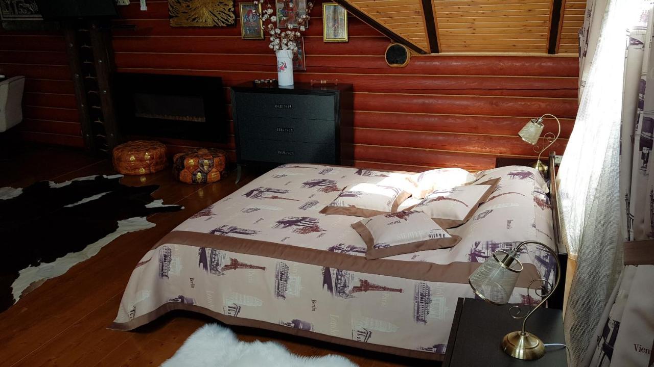 Luxury Villa With Pool And Sauna Chernivtsi Bagian luar foto