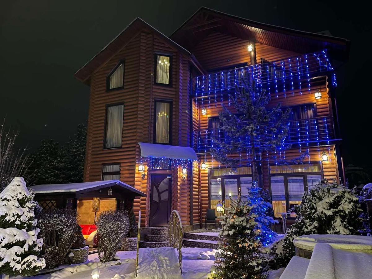 Luxury Villa With Pool And Sauna Chernivtsi Bagian luar foto