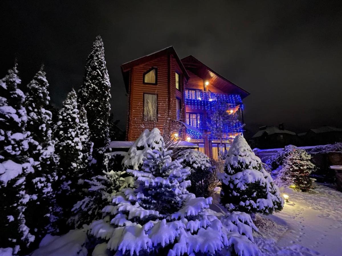 Luxury Villa With Pool And Sauna Chernivtsi Bagian luar foto