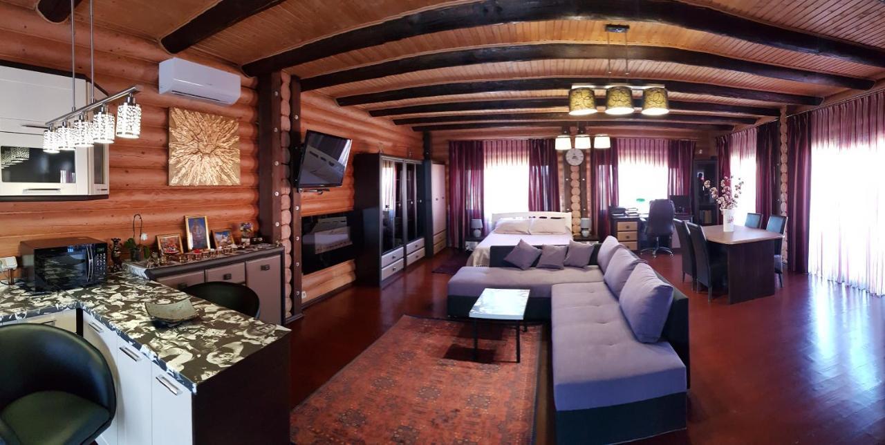 Luxury Villa With Pool And Sauna Chernivtsi Bagian luar foto